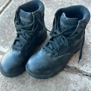 Steel toe work boots